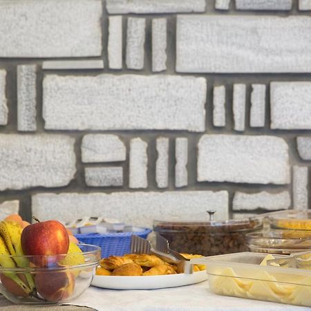 Louiza Hotel Páros Dış mekan fotoğraf