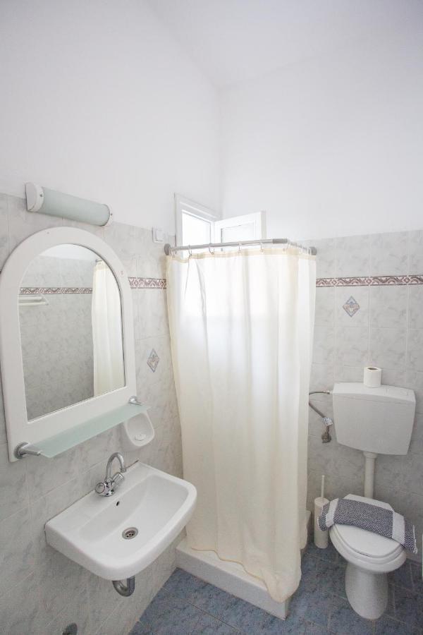 Louiza Hotel Páros Dış mekan fotoğraf